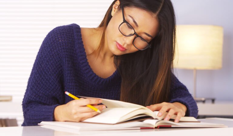 4 최고의 간호 에세이 작성 서비스 •