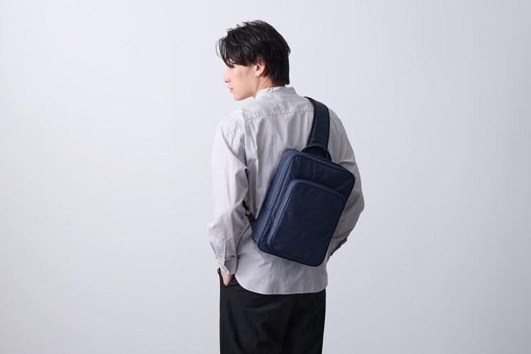 軽さとタフさを両立!毎日使いたくなるバッグ「TOUGH LITE SLING BAG」